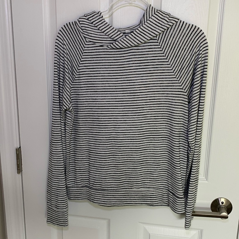 Gap Striped Black and White Hoodie size xs